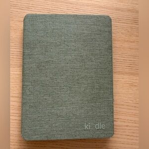 Kindle Paperwhite E-Reader (11th Gen) in Agave Green